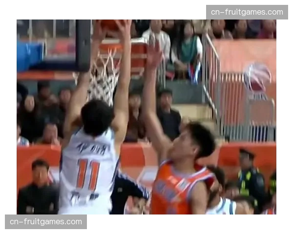 浙江客场险胜新疆 末节防守强度致对手空位三分失准 浙江客场险胜新疆 末节防守强度致对手空位三分失准