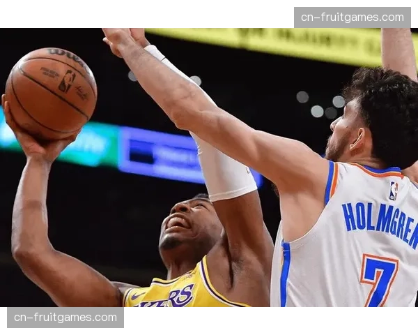 湖人九连胜巩固西部第三 季后赛主场优势唾手可得 湖人九连胜巩固西部第三 季后赛主场优势唾手可得